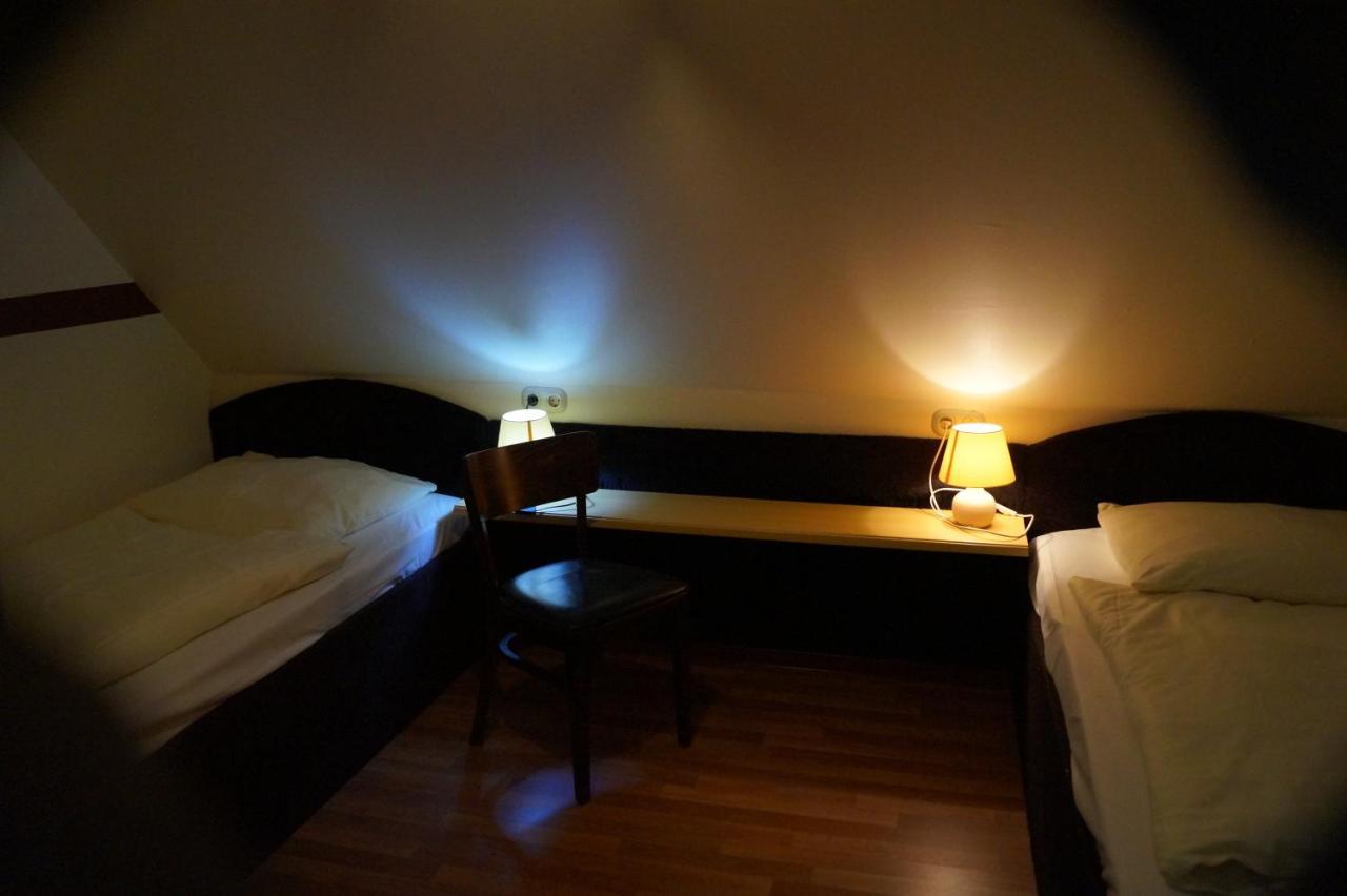 La Fontana Hotel ลางเกลส์ไฮม์ ภายนอก รูปภาพ